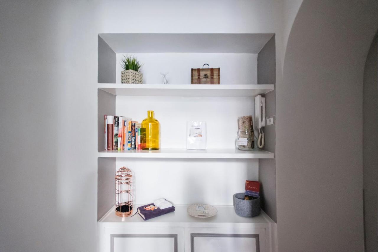 Apartment Near Trevi Fountain — Photos 3
